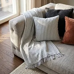 Viltit - Rumi stripe cotton throw (vaaleansininen/tummansininen/kermanvärinen)
