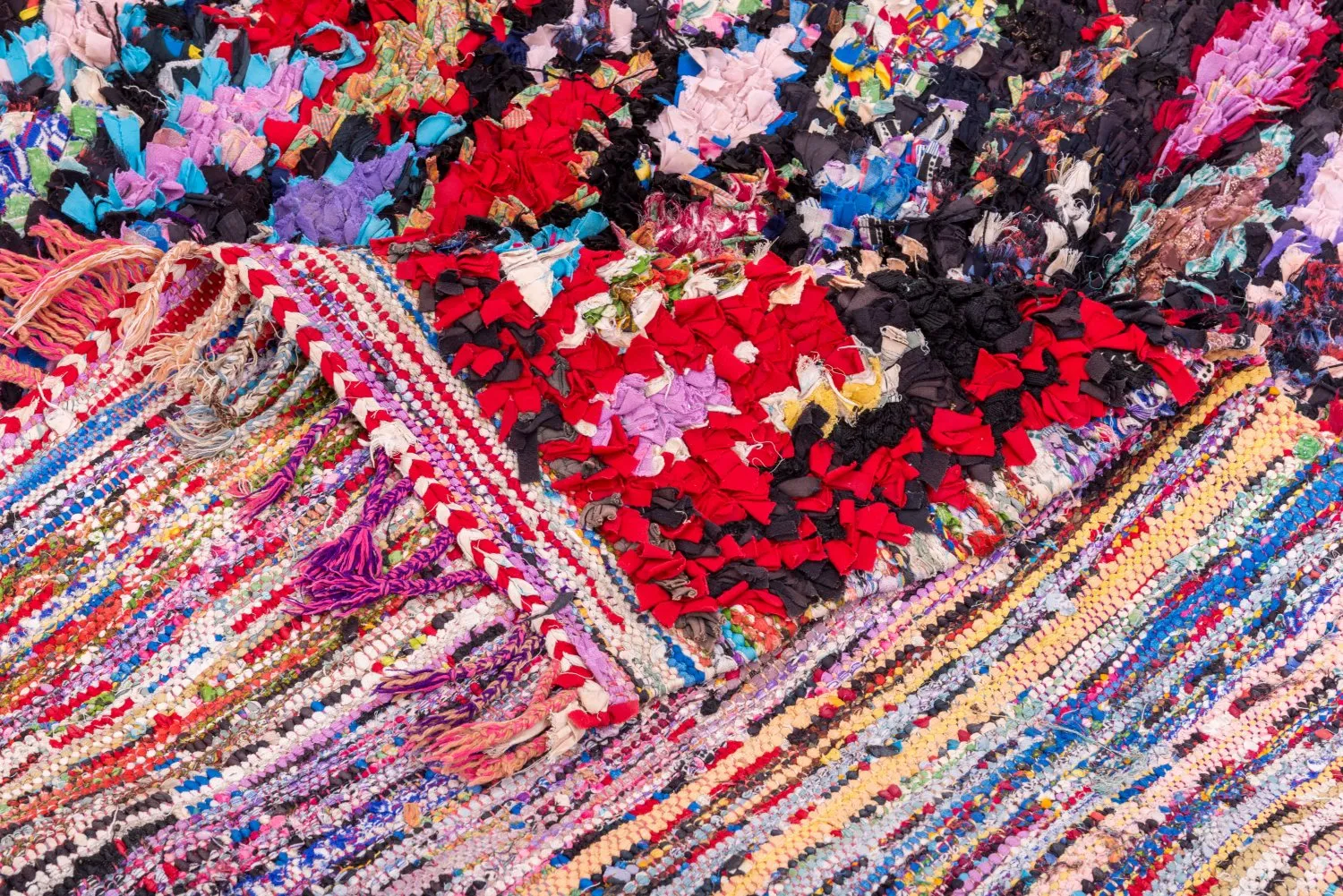 Marokkolainen Kilim matto Boucherouite 185 x 125 cm