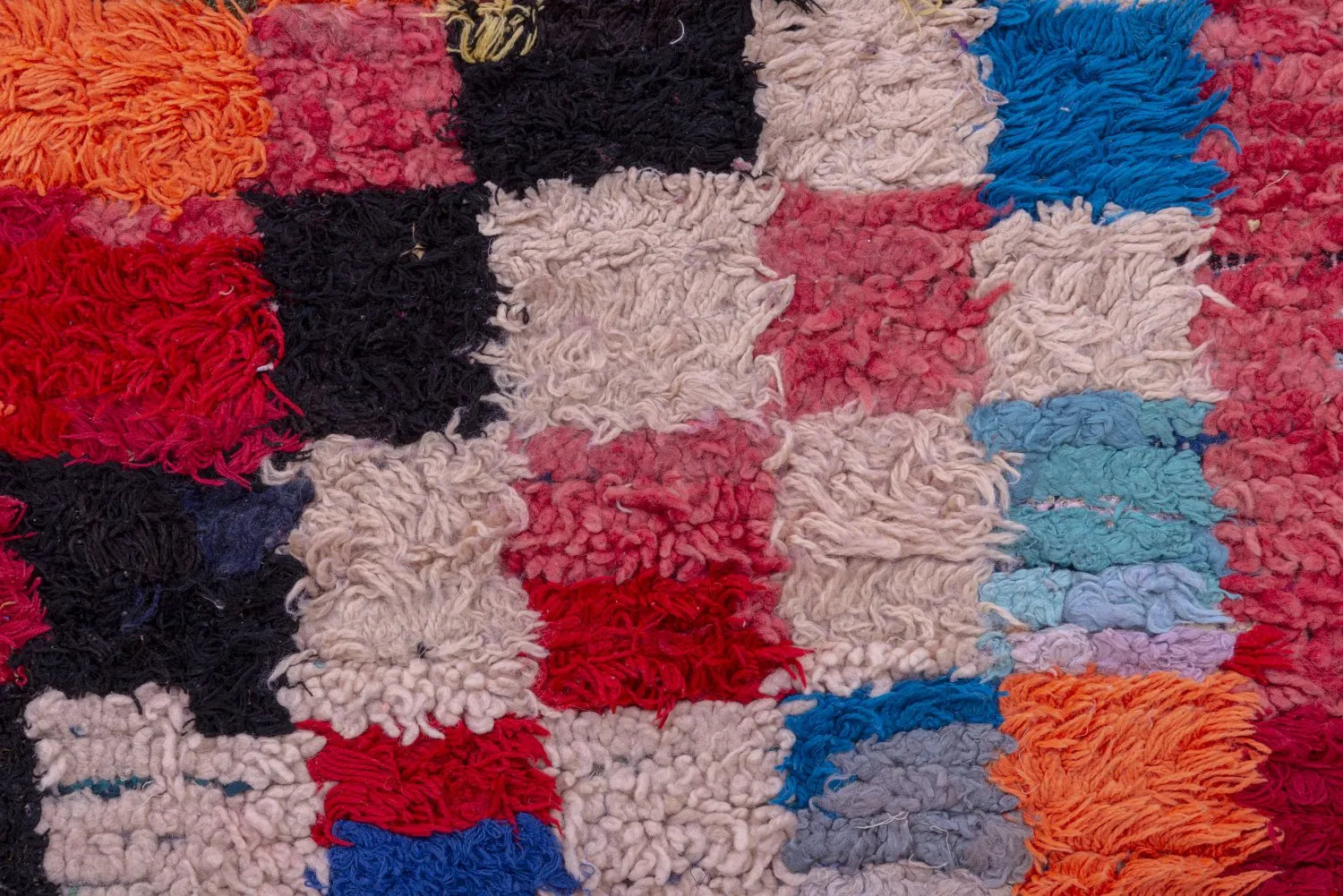 Marokkolainen Kilim matto Boucherouite 240 x 140 cm