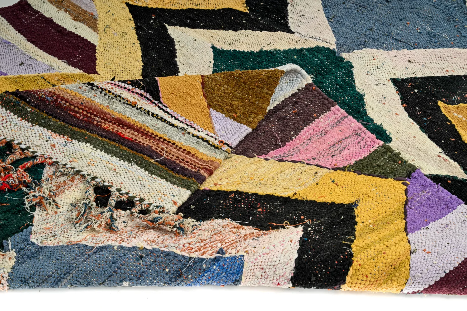 Marokkolainen Kilim matto Boucherouite 135 x 260 cm