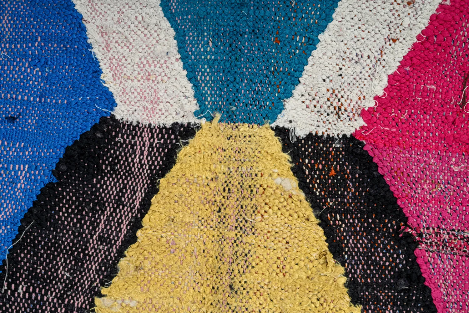 Marokkolainen Kilim matto Boucherouite 150 x 275 cm