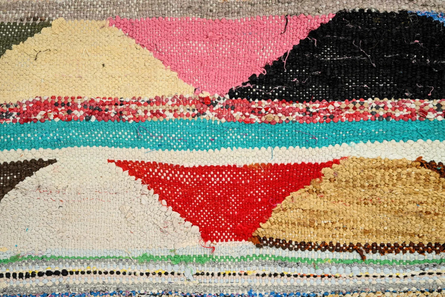 Marokkolainen Kilim matto Boucherouite 145 x 250 cm