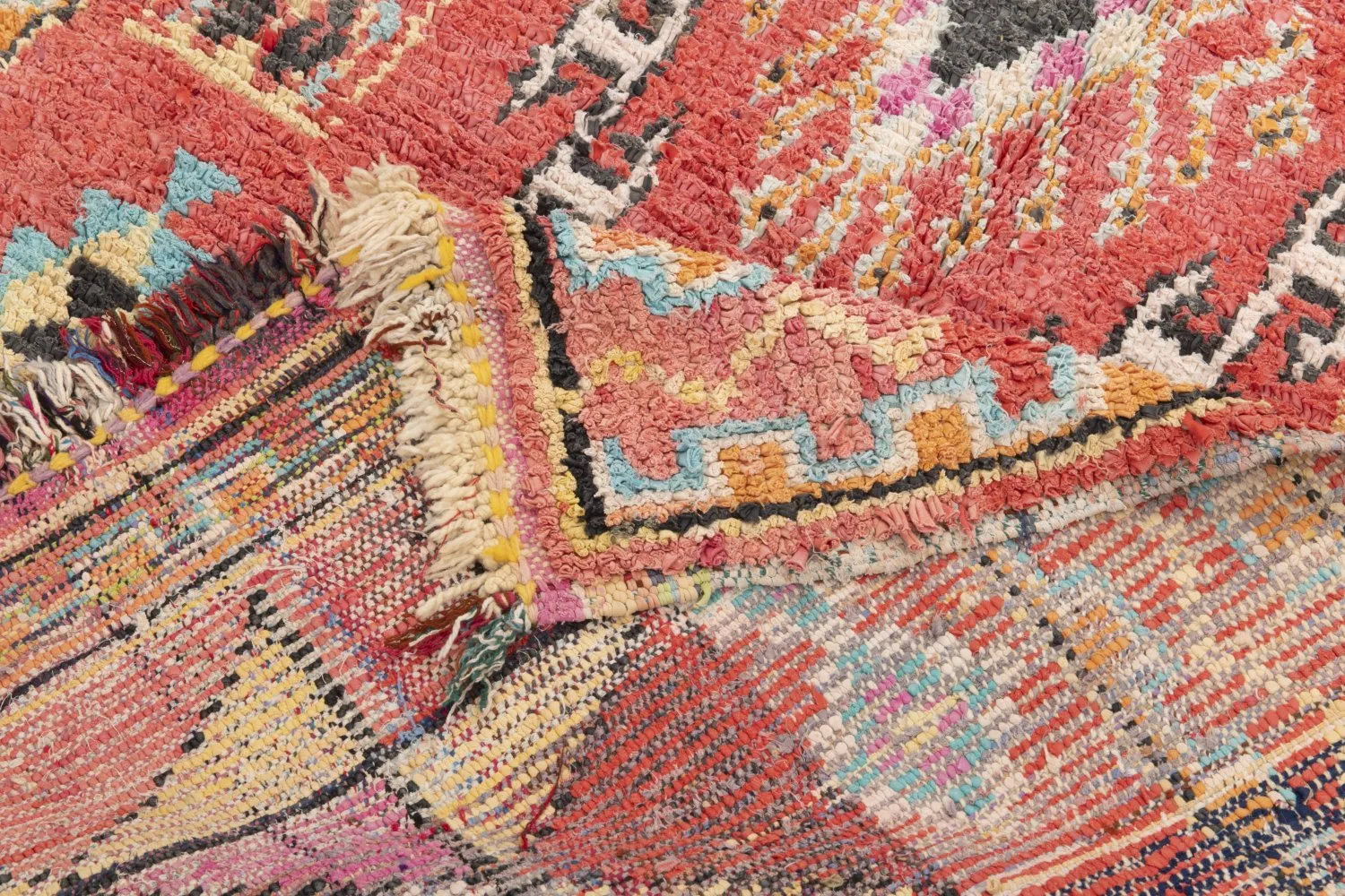 Marokkolainen Kilim matto Boucherouite 275 x 130 cm