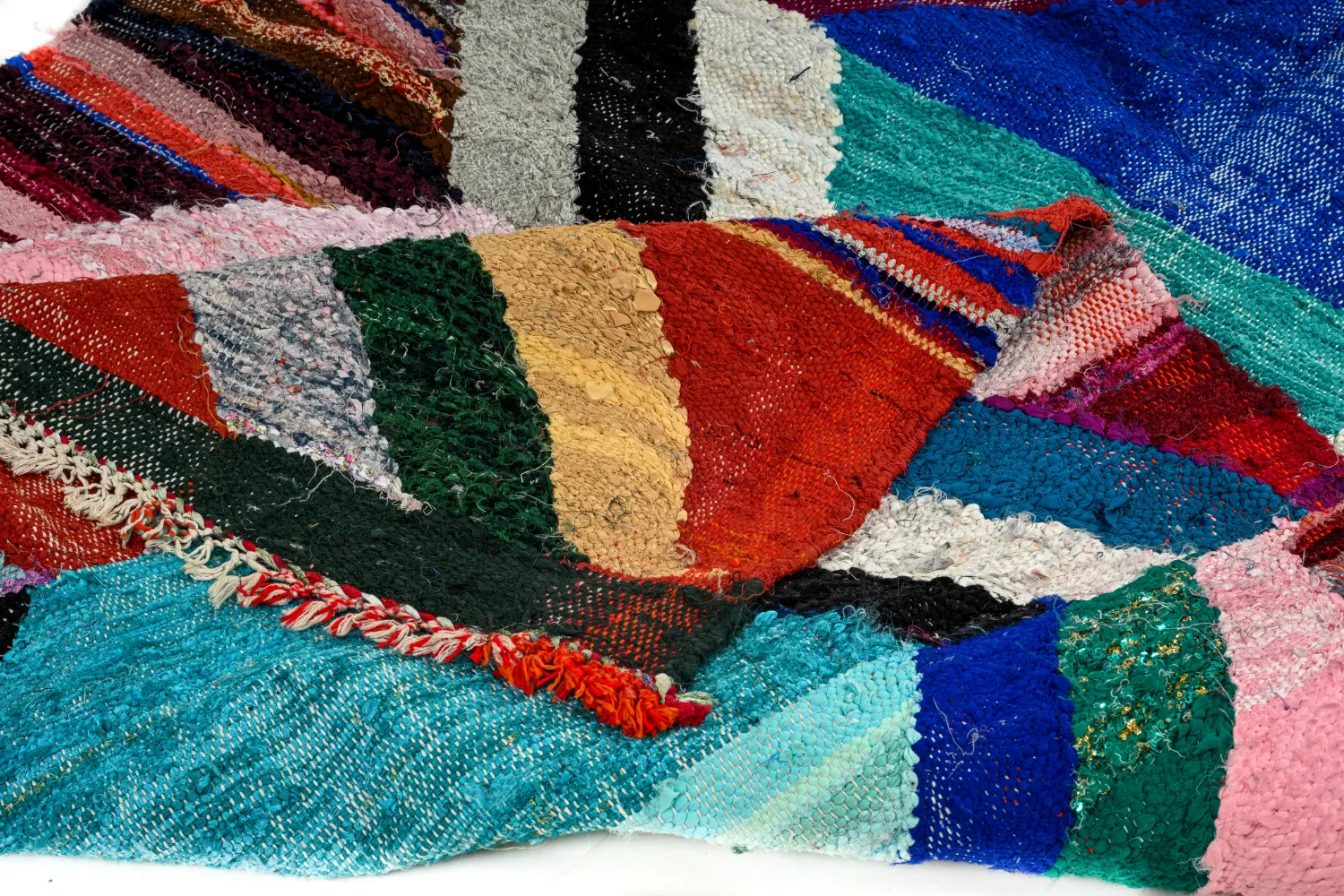 Marokkolainen Kilim matto Boucherouite 135 x 275 cm