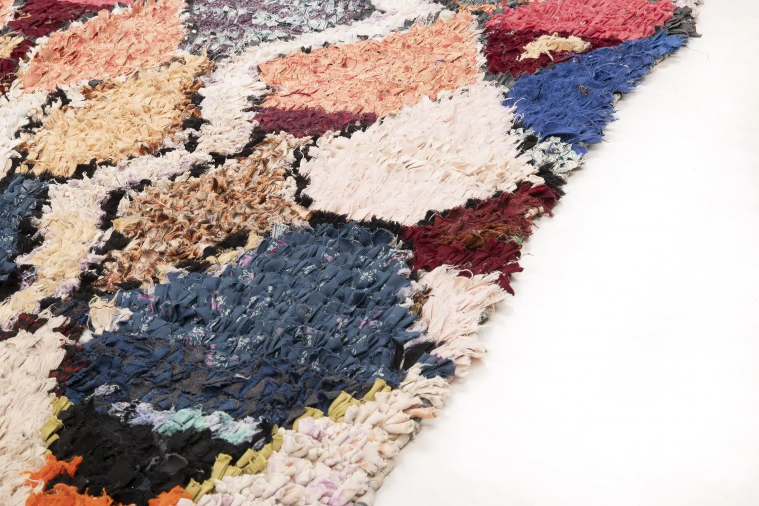 Marokkolainen Kilim matto Boucherouite 200 x 145 cm