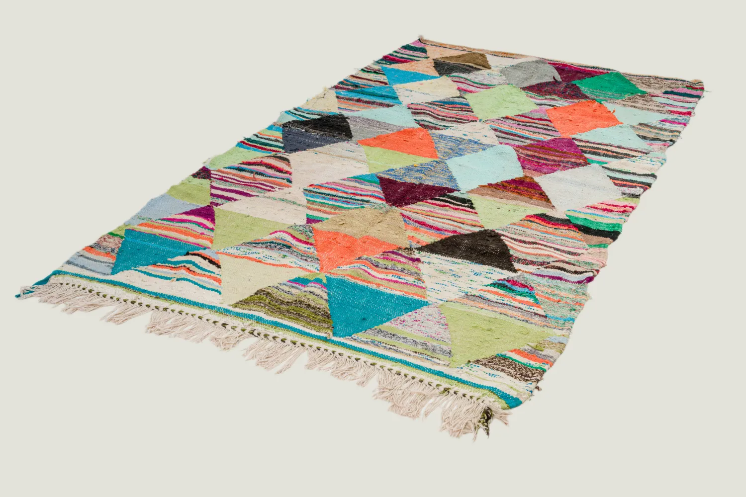 Marokkolainen Kilim matto Boucherouite 140 x 250 cm