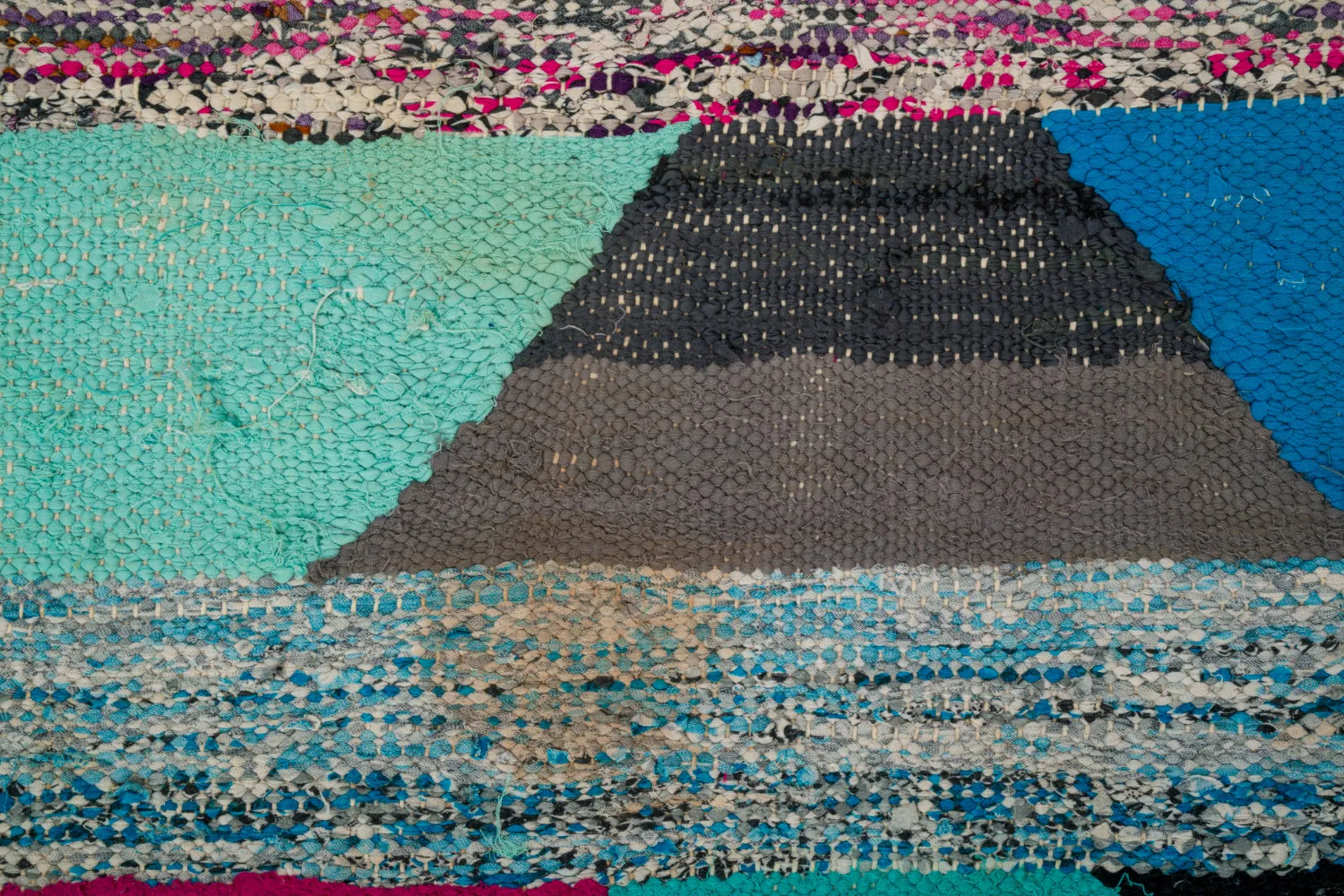 Marokkolainen Kilim matto Boucherouite 145 x 250 cm