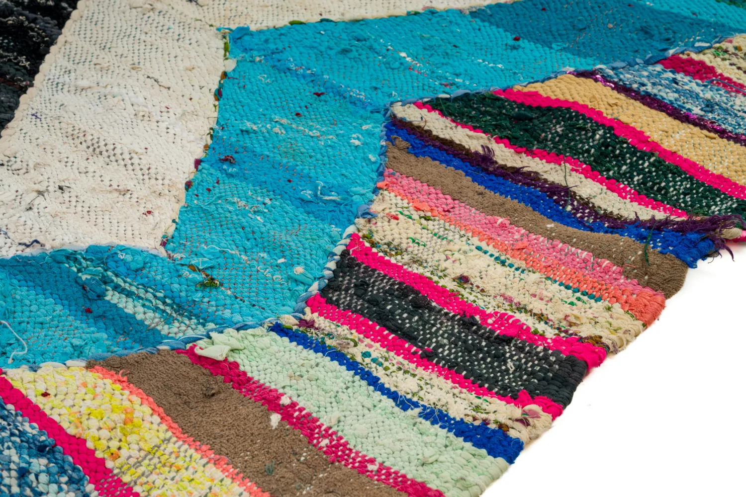 Marokkolainen Kilim matto Boucherouite 140 x 255 cm