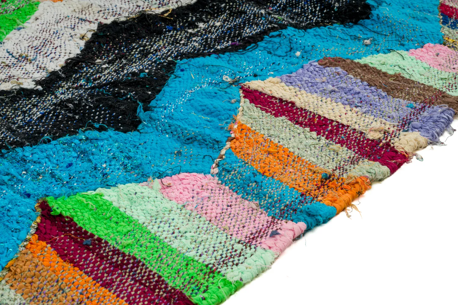 Marokkolainen Kilim matto Boucherouite 135 x 145 cm