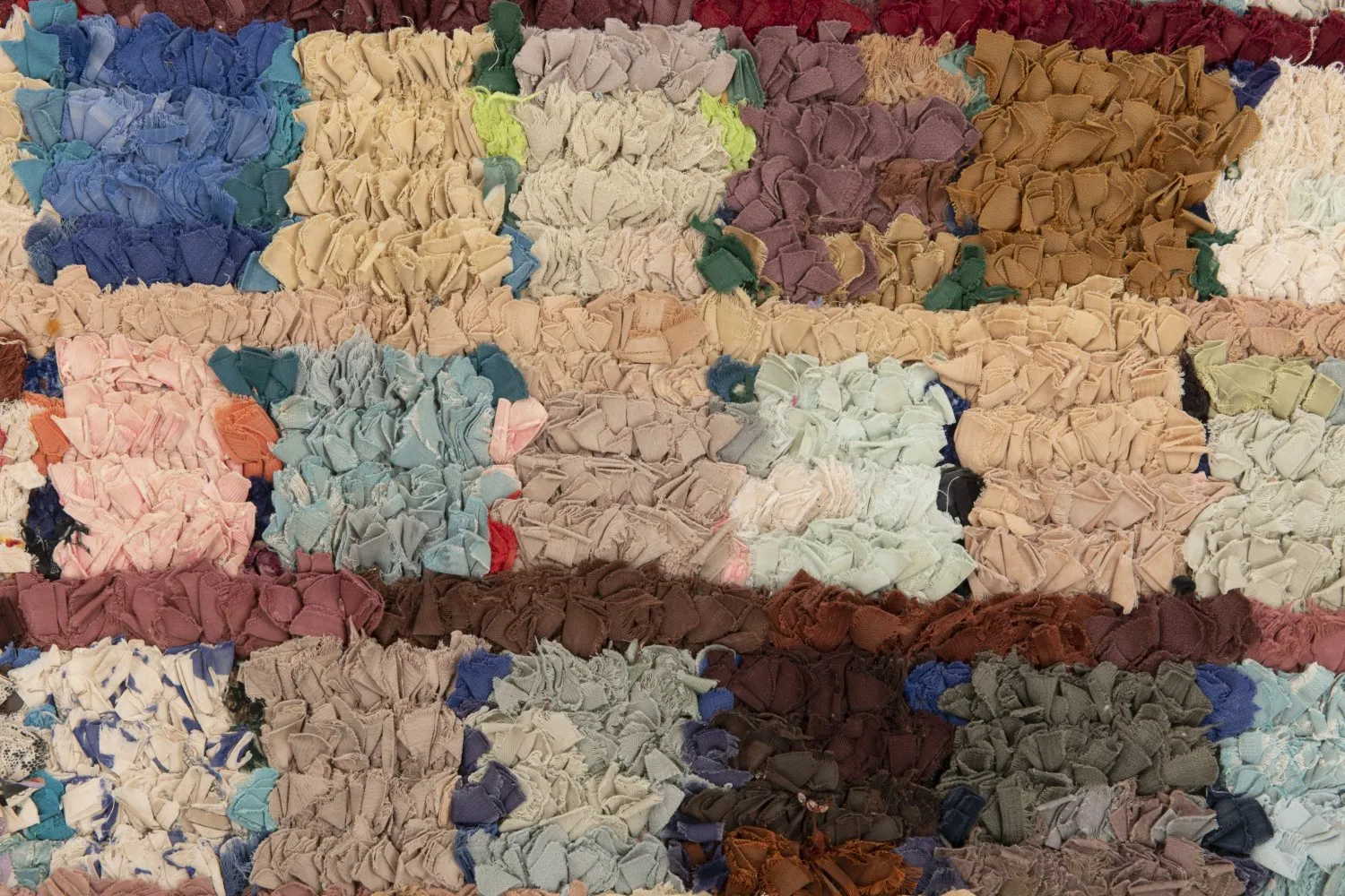 Marokkolainen Kilim matto Boucherouite 205 x 115 cm