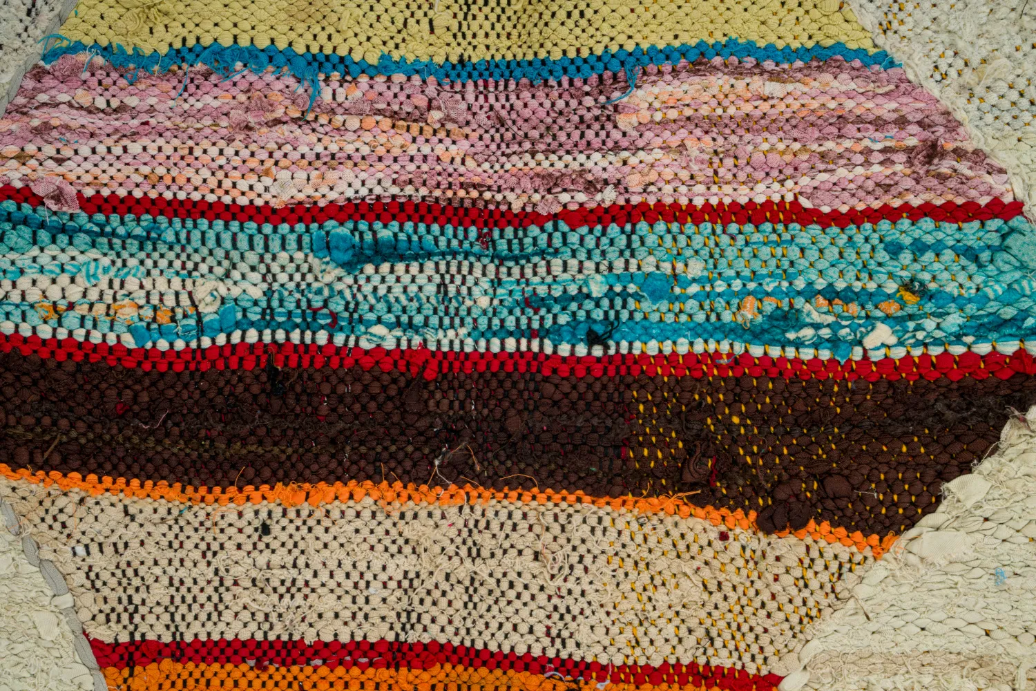 Marokkolainen Kilim matto Boucherouite 125 x 265 cm