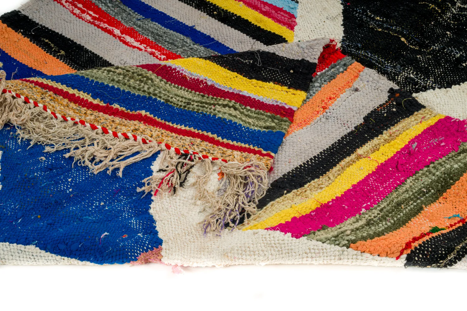 Marokkolainen Kilim matto Boucherouite 135 x 270 cm