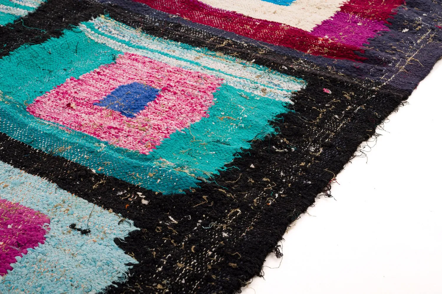 Marokkolainen Kilim matto Boucherouite 140 x 225 cm