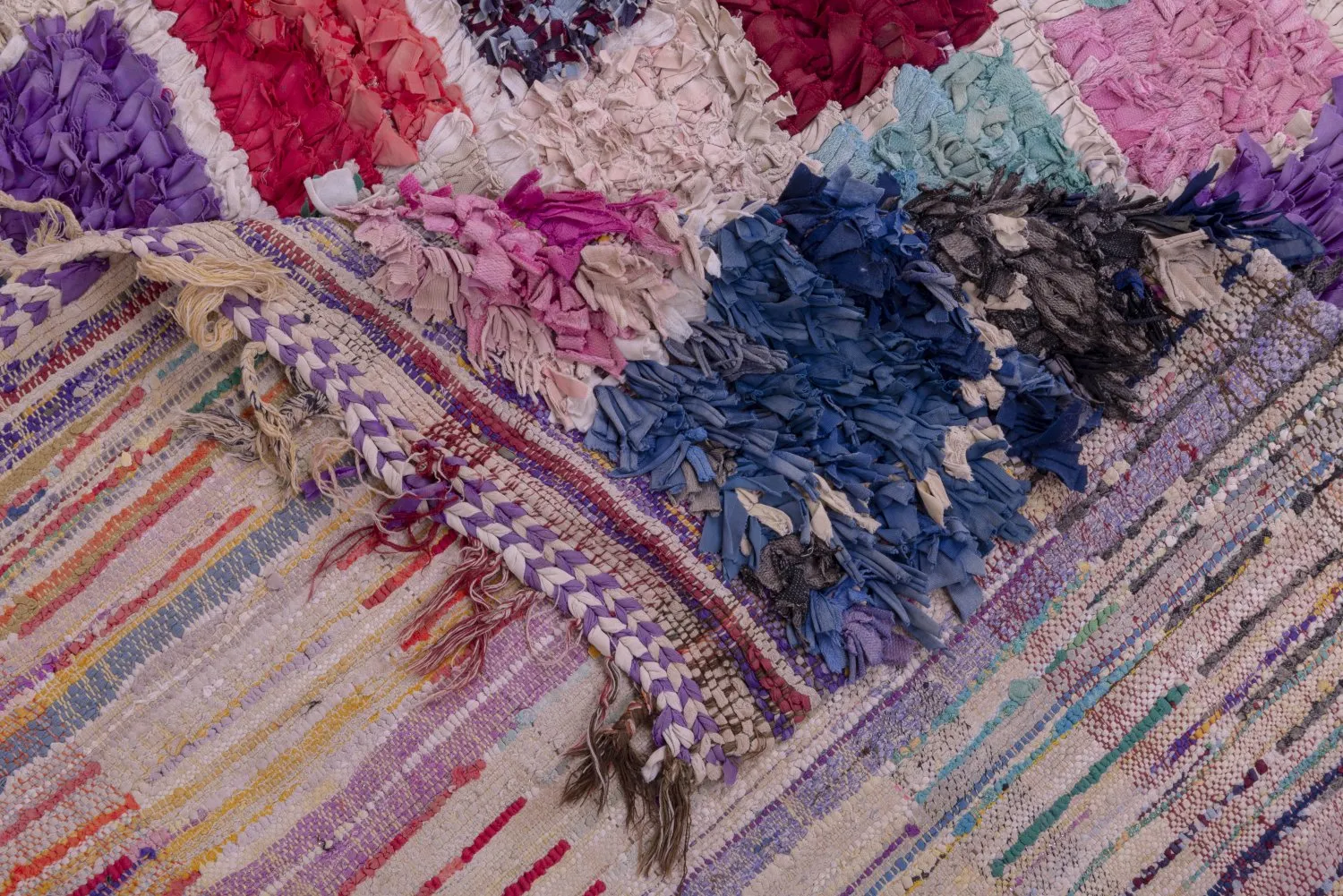 Marokkolainen Kilim matto Boucherouite 265 x 165 cm