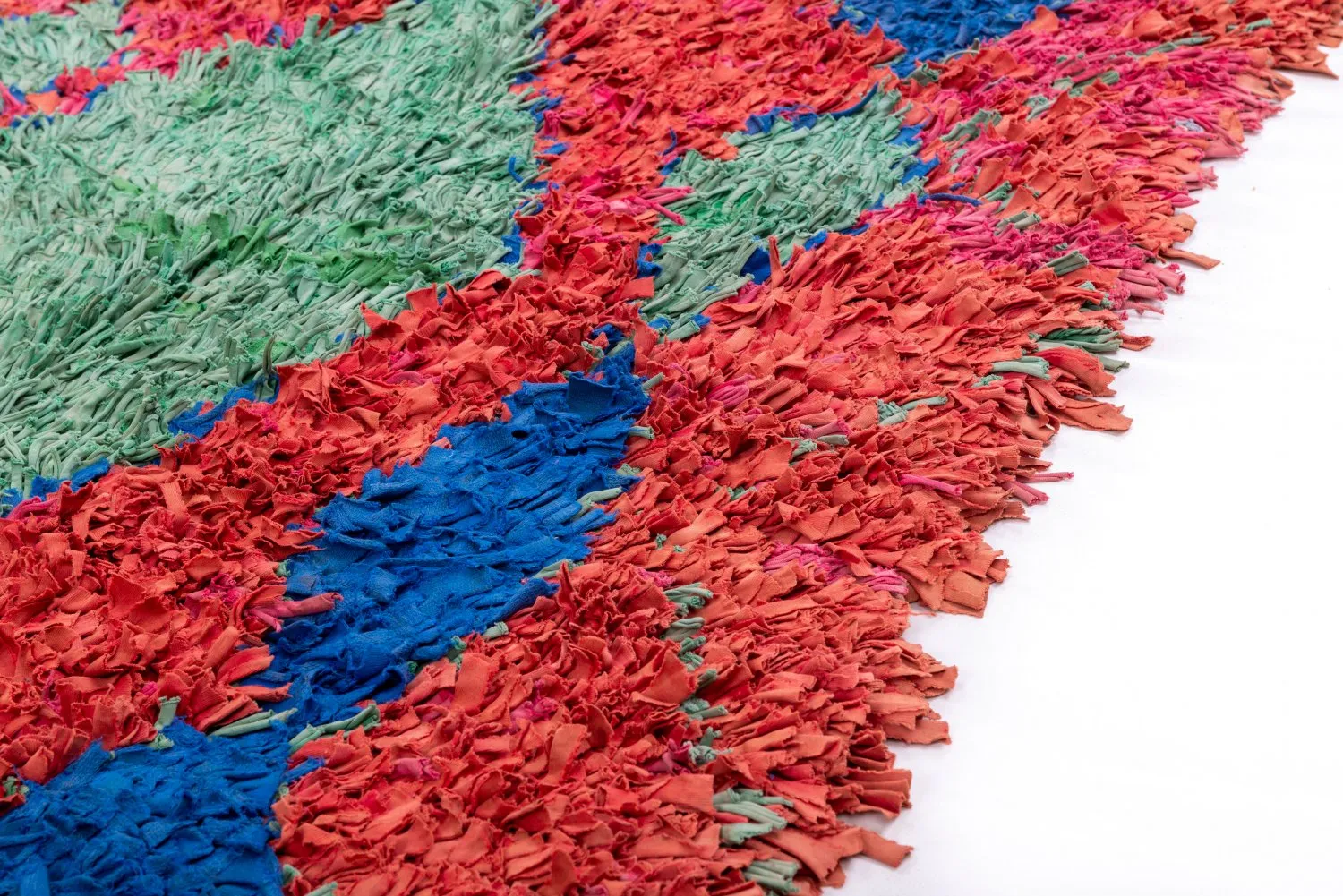 Marokkolainen Kilim matto Boucherouite 330 x 100 cm