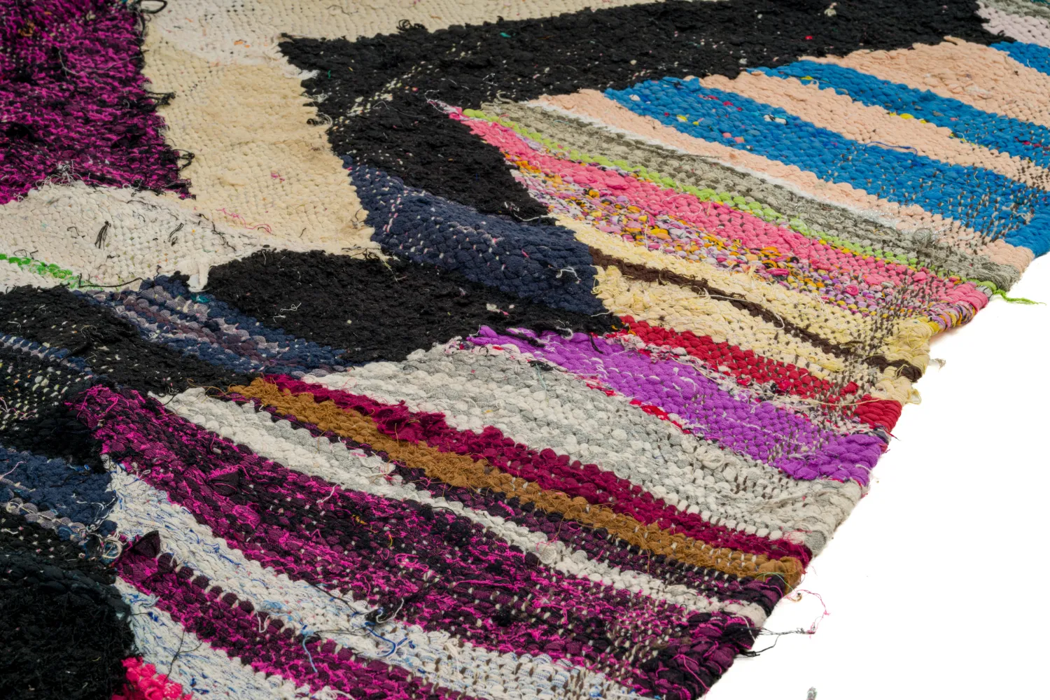 Marokkolainen Kilim matto Boucherouite 140 x 220 cm