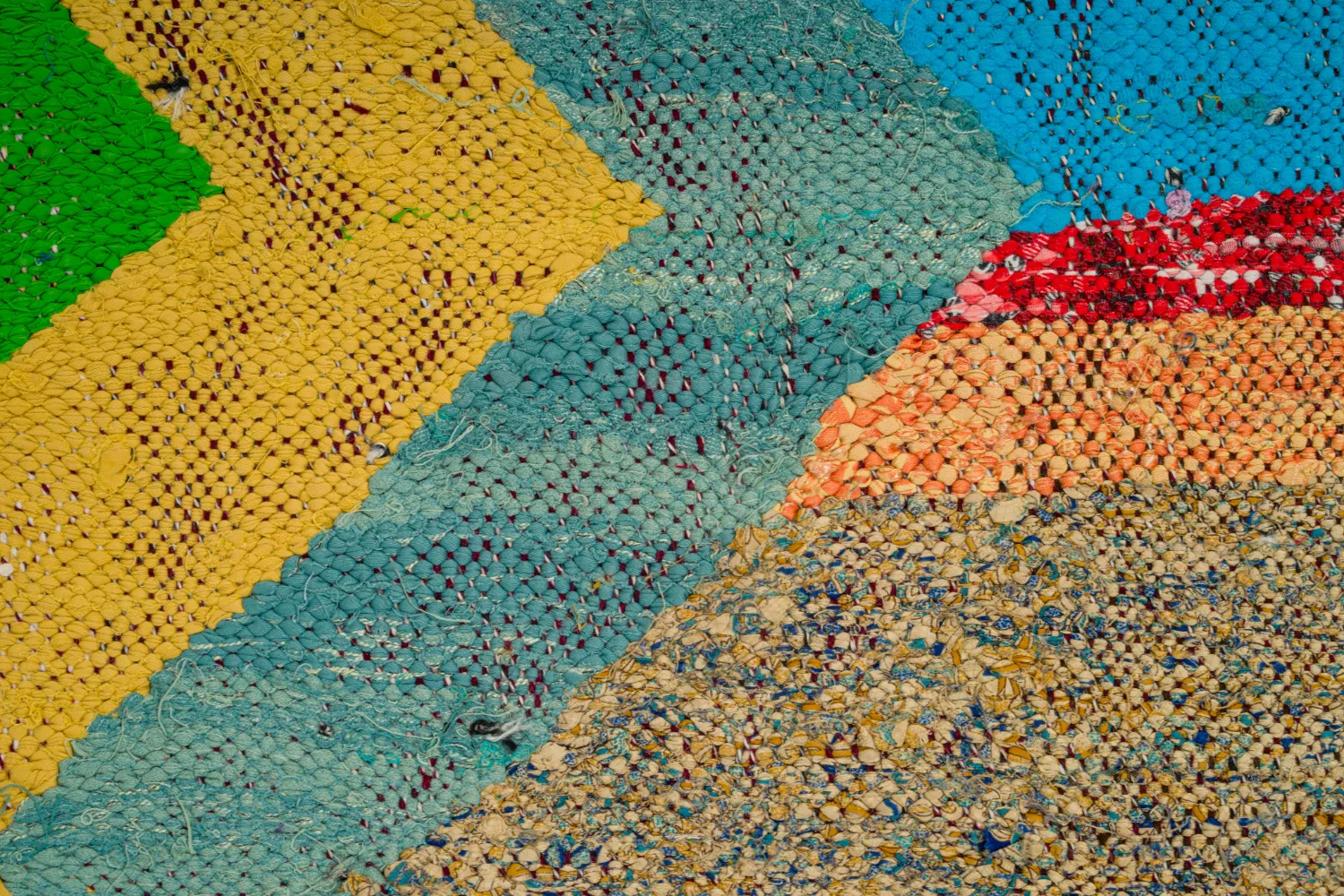 Marokkolainen Kilim matto Boucherouite 125 x 230 cm