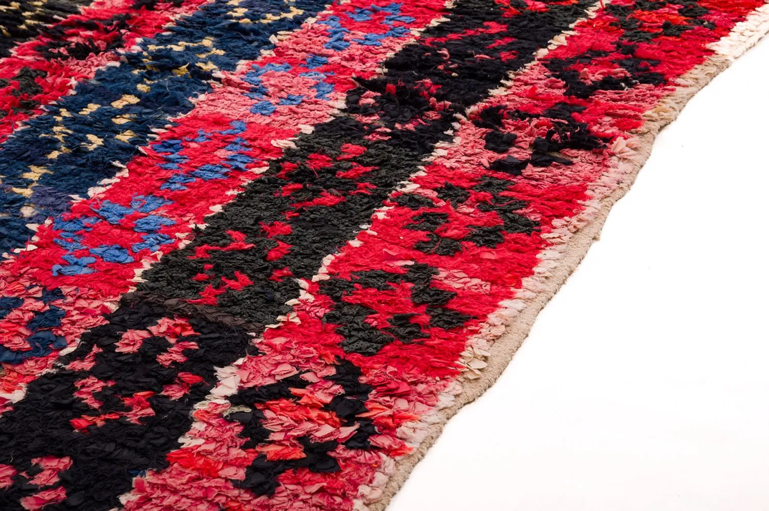 Marokkolainen Kilim matto Boucherouite 135 x 205 cm