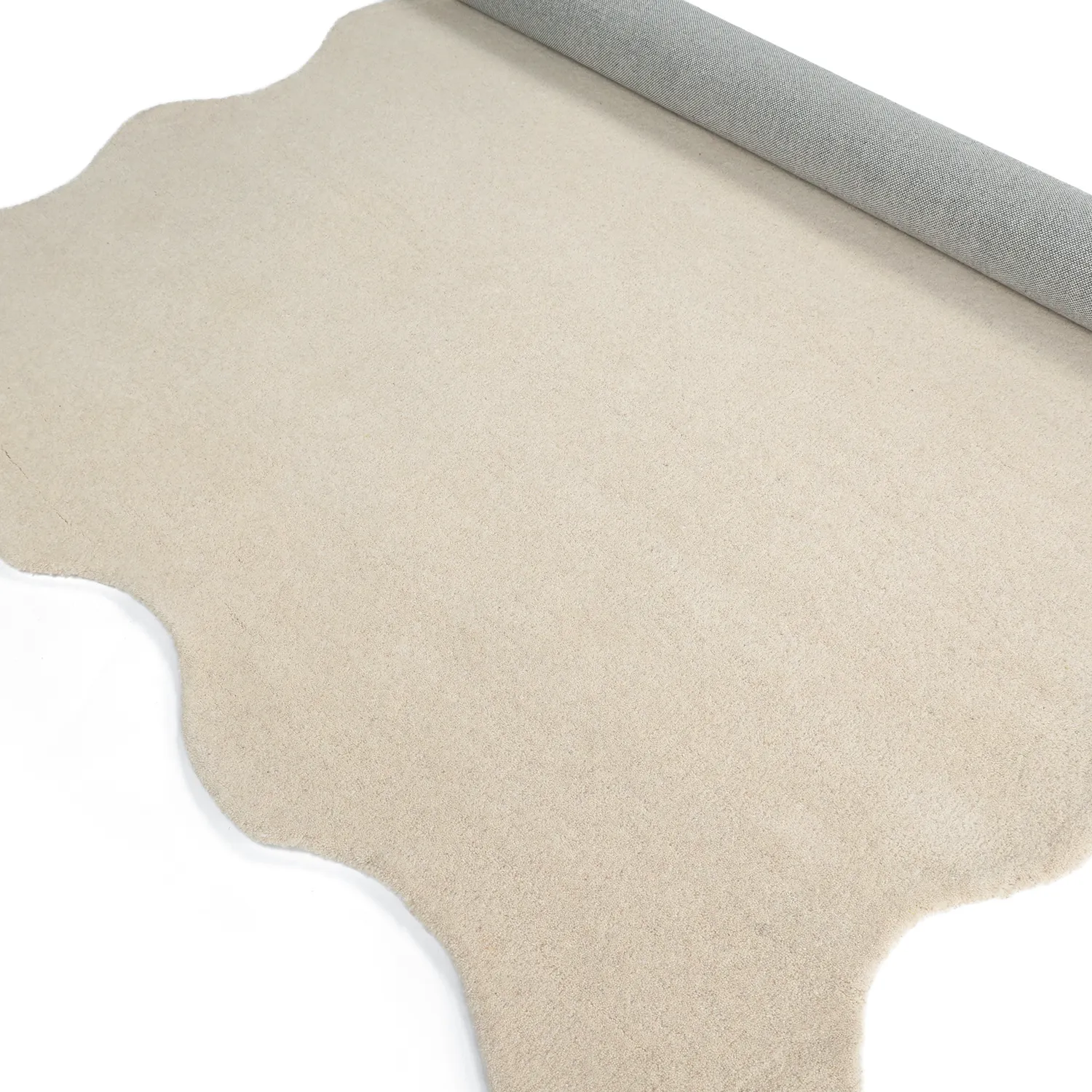 Aaltoileva villamatto - Diu Hand Tufted Wool Premium (kerma)