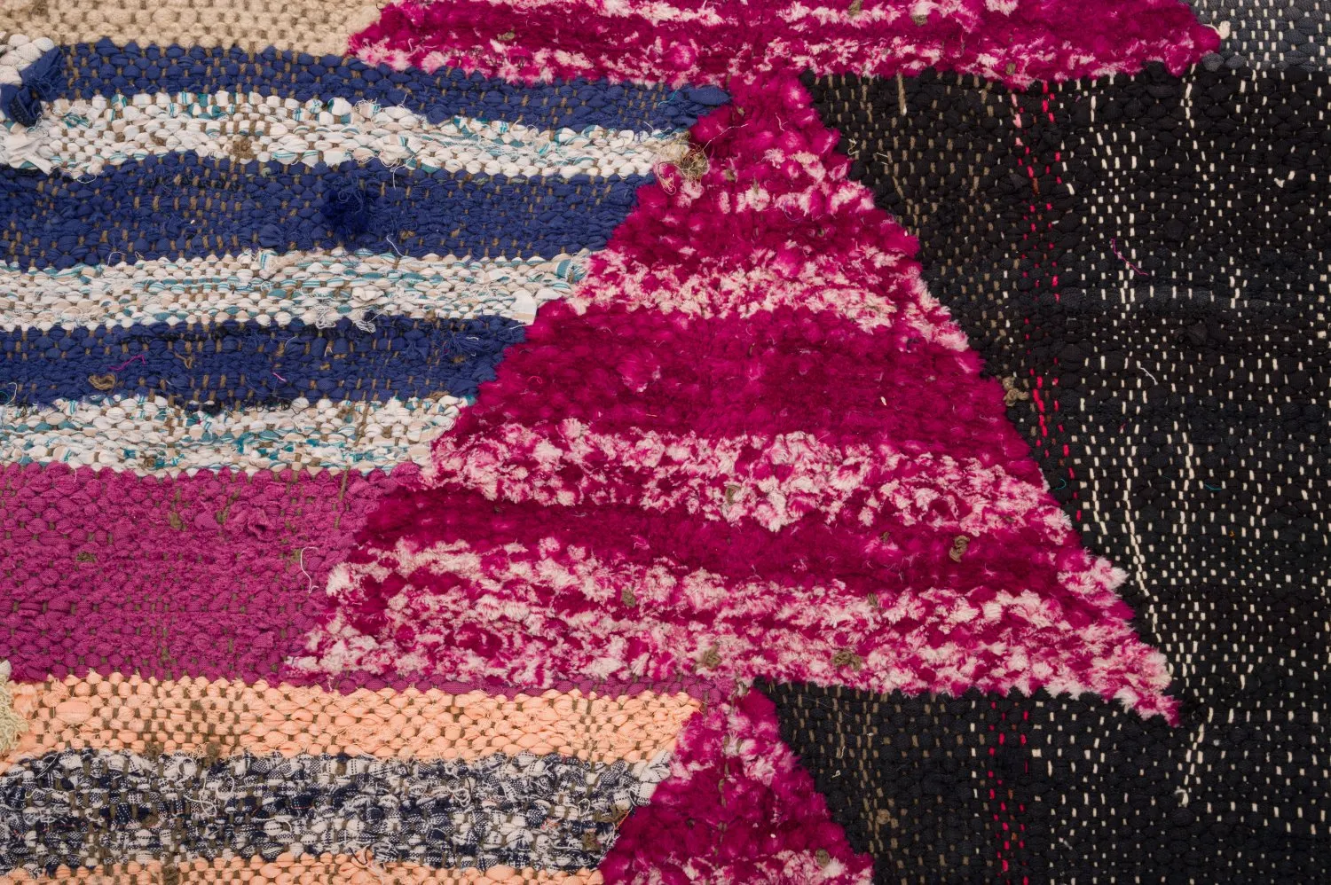 Marokkolainen Kilim matto Boucherouite 125 x 290 cm