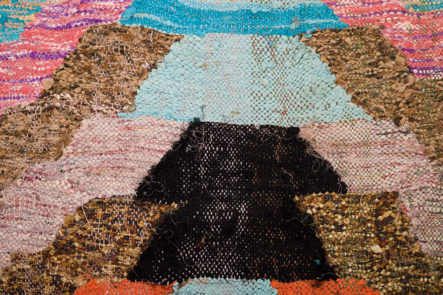 Marokkolainen Kilim matto Boucherouite 125 x 250 cm