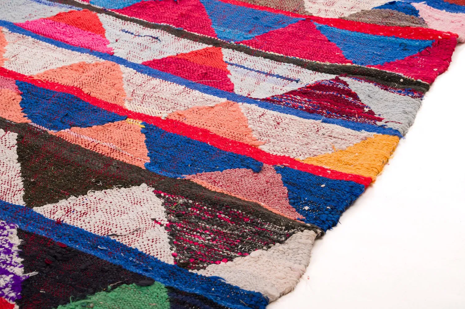 Marokkolainen Kilim matto Boucherouite 145 x 240 cm