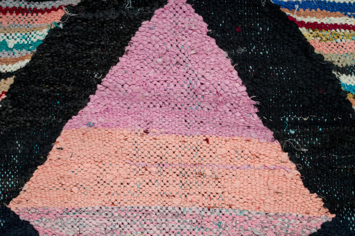 Marokkolainen Kilim matto Boucherouite 140 x 255 cm