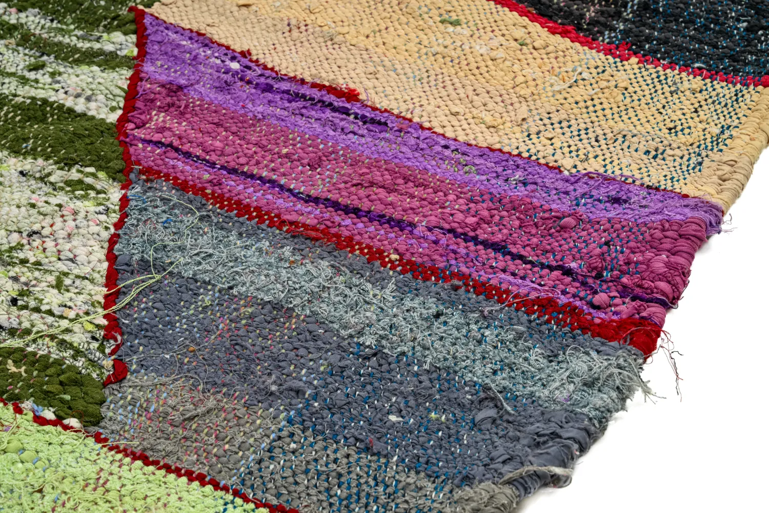 Marokkolainen Kilim matto Boucherouite 140 x 250 cm
