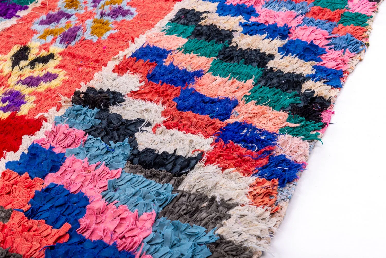 Marokkolainen Kilim matto Boucherouite 270 x 110 cm