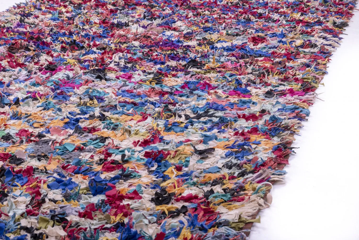 Marokkolainen Kilim matto Boucherouite 370 x 145 cm