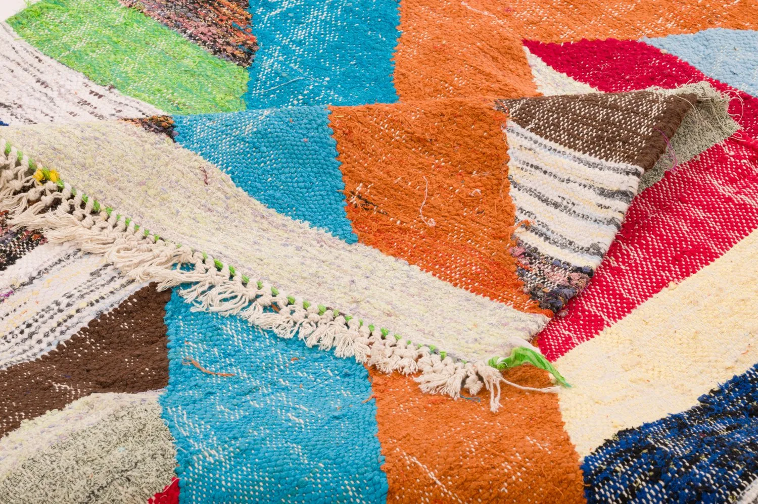 Marokkolainen Kilim matto Boucherouite 125 x 215 cm
