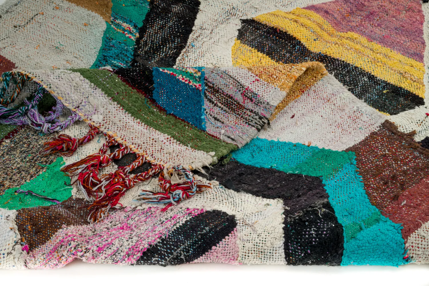 Marokkolainen Kilim matto Boucherouite 135 x 245 cm