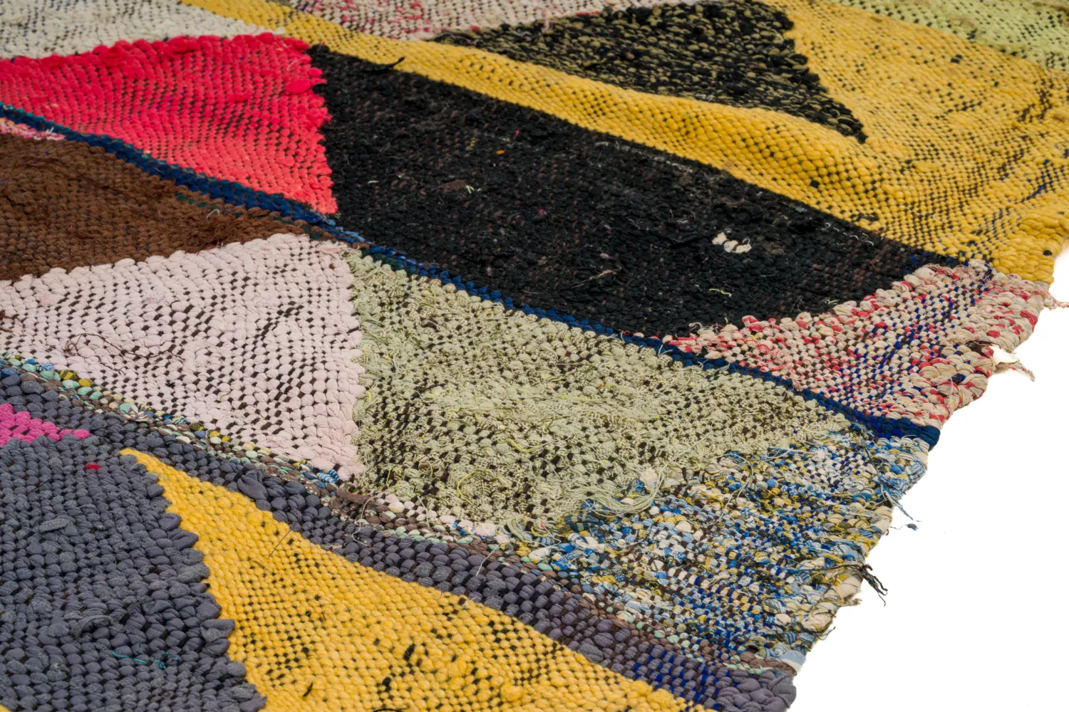 Marokkolainen Kilim matto Boucherouite 140 x 230 cm