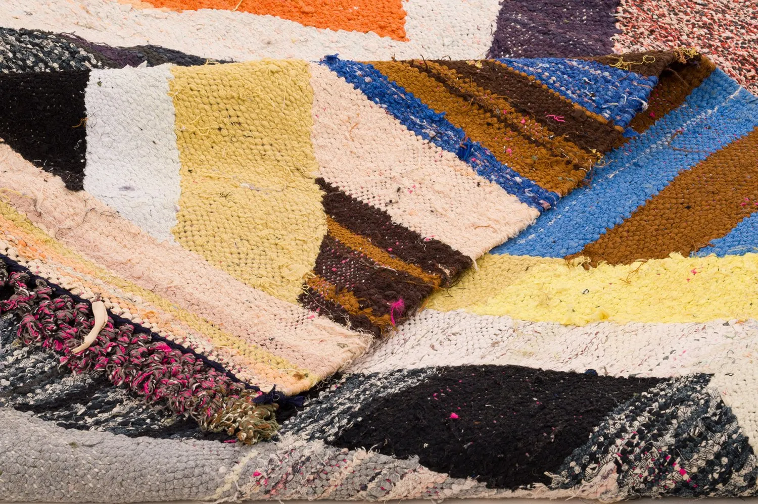 Marokkolainen Kilim matto Boucherouite 155 x 275 cm