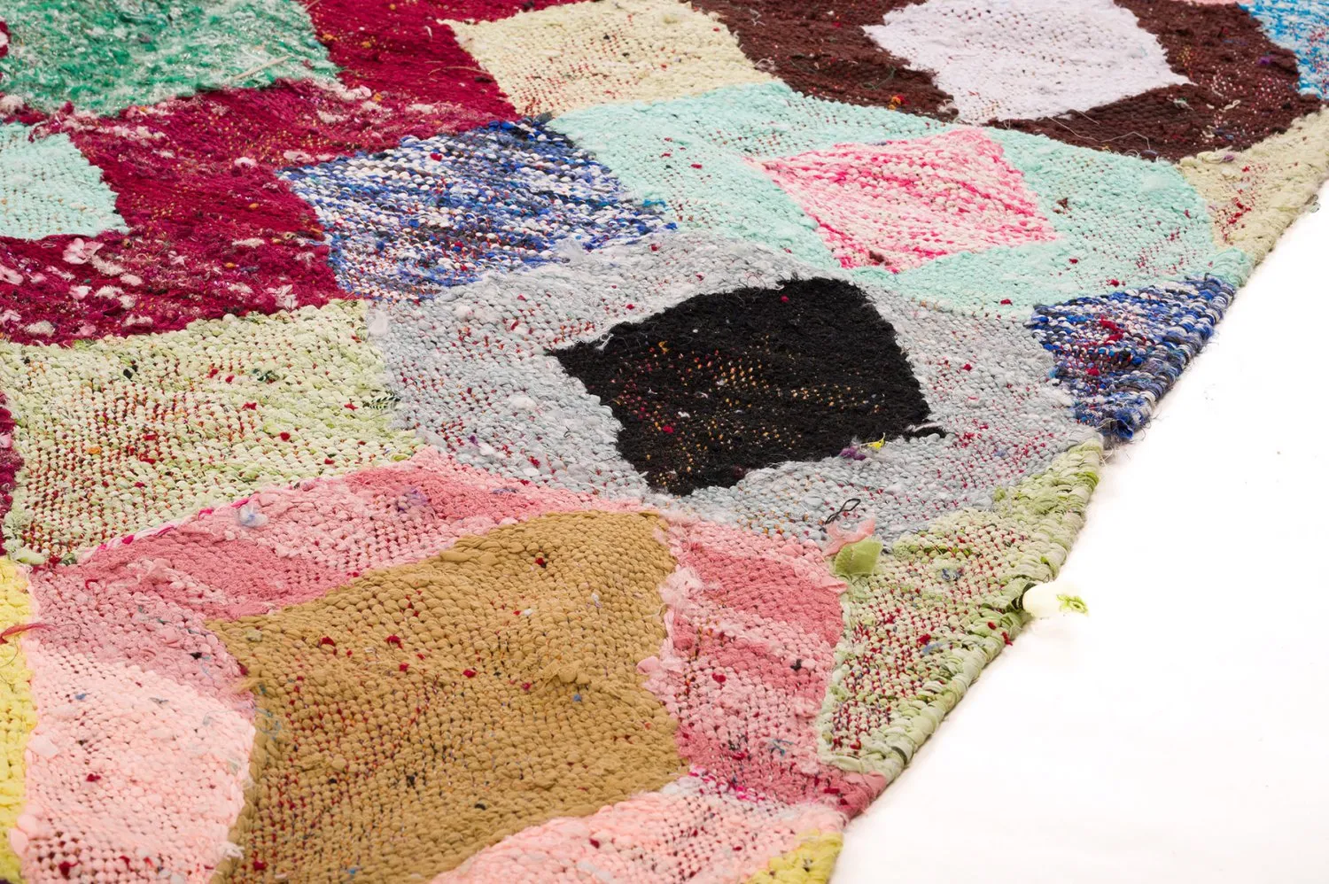 Marokkolainen Kilim matto Boucherouite 150 x 255 cm