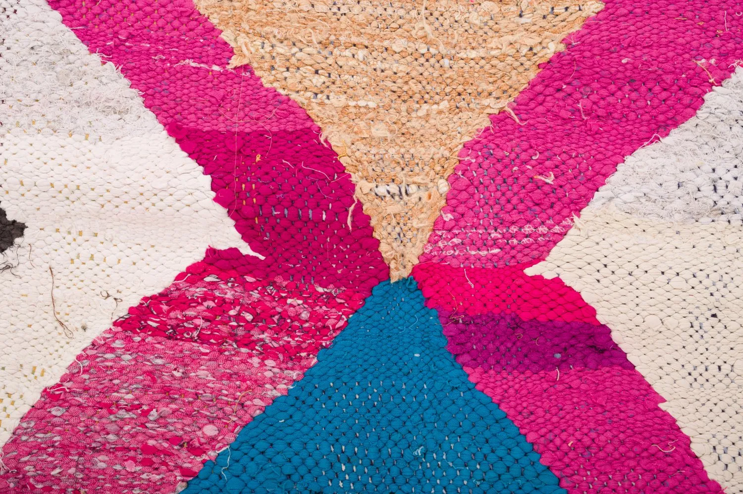 Marokkolainen Kilim matto Boucherouite 120 x 265 cm