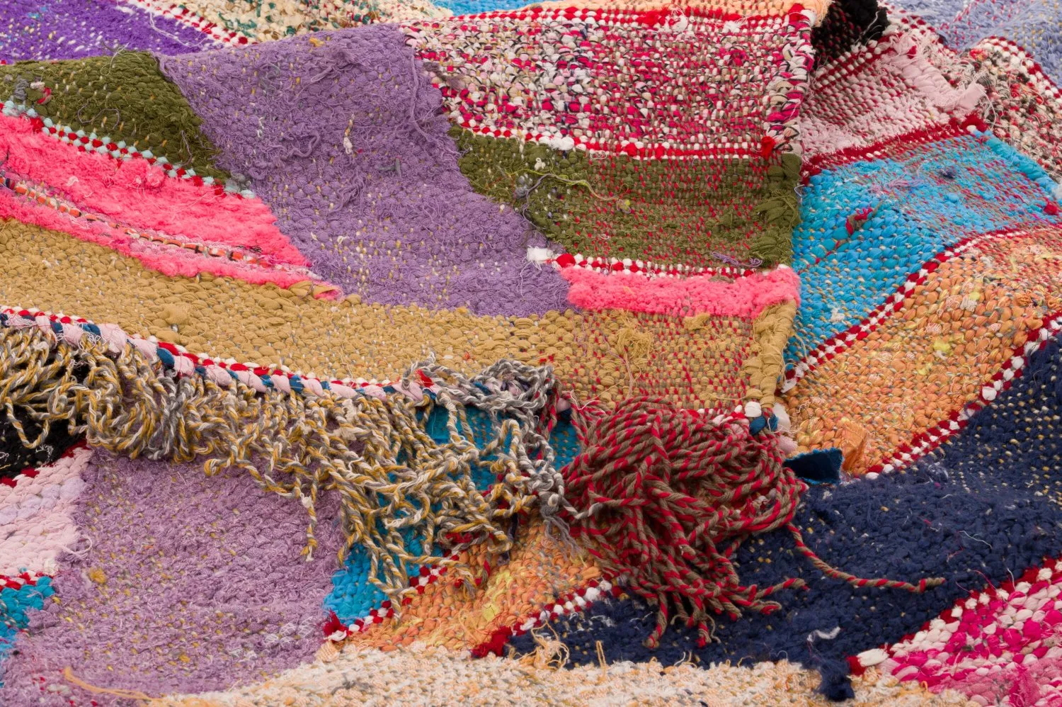 Marokkolainen Kilim matto Boucherouite 125 x 265 cm