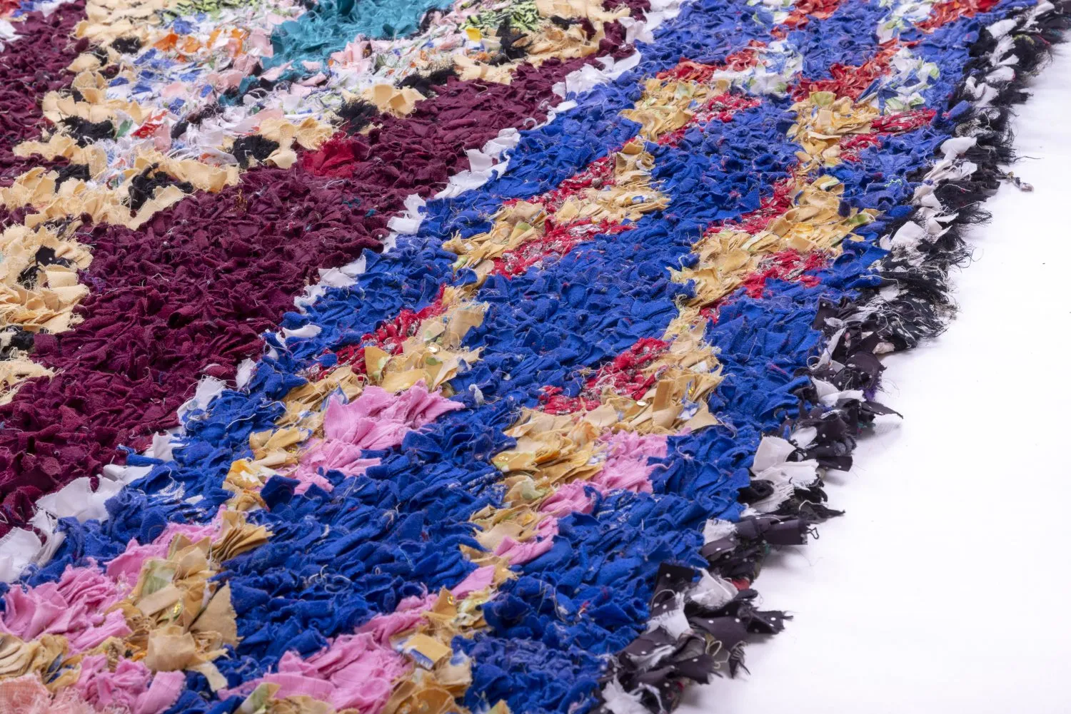 Marokkolainen Kilim matto Boucherouite 245 x 135 cm