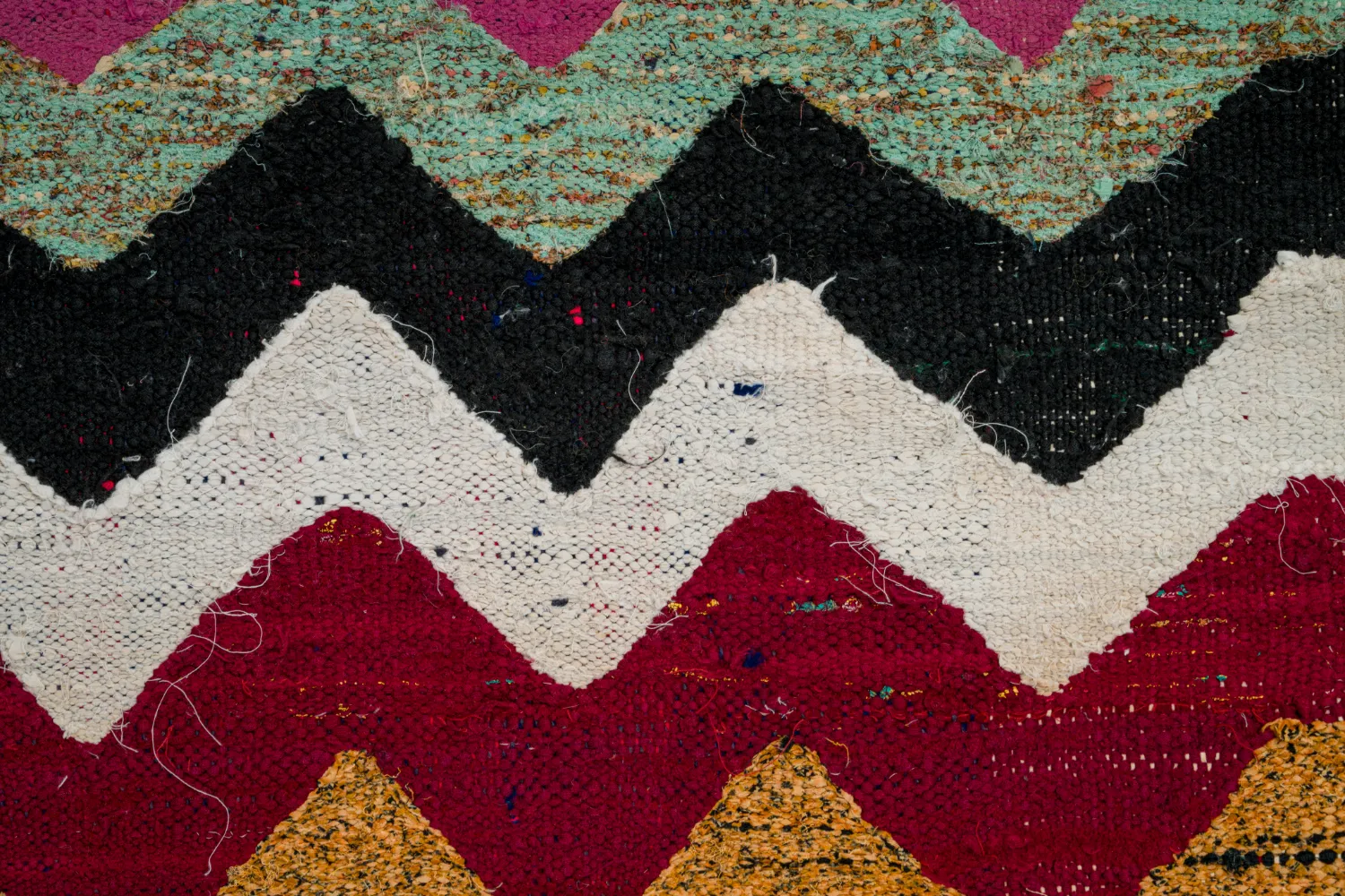 Marokkolainen Kilim matto Boucherouite 120 x 235 cm