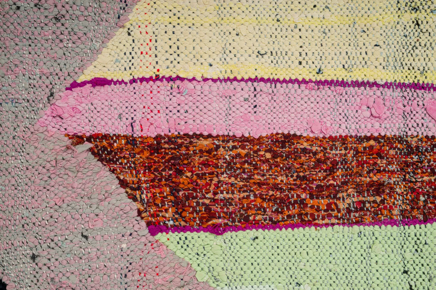 Marokkolainen Kilim matto Boucherouite 130 x 230 cm