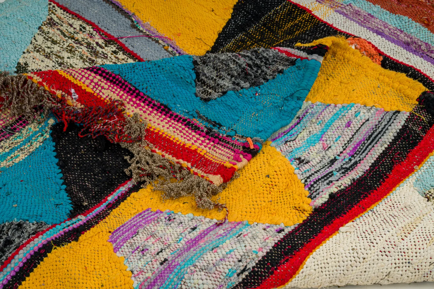 Marokkolainen Kilim matto Boucherouite 135 x 270 cm