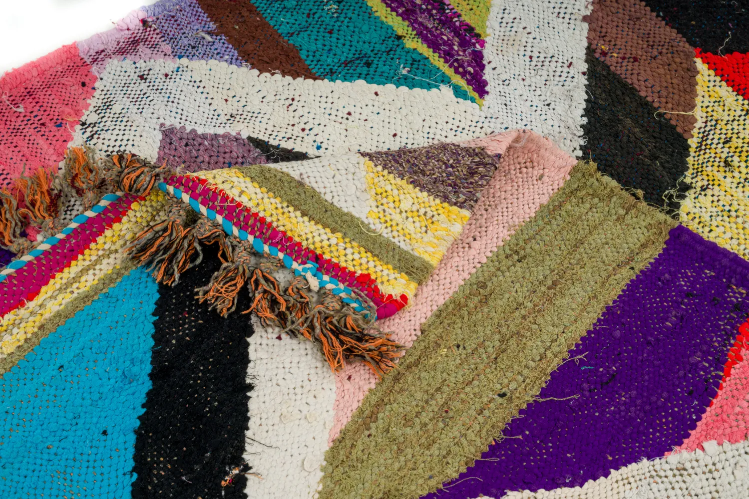 Marokkolainen Kilim matto Boucherouite 125 x 225 cm