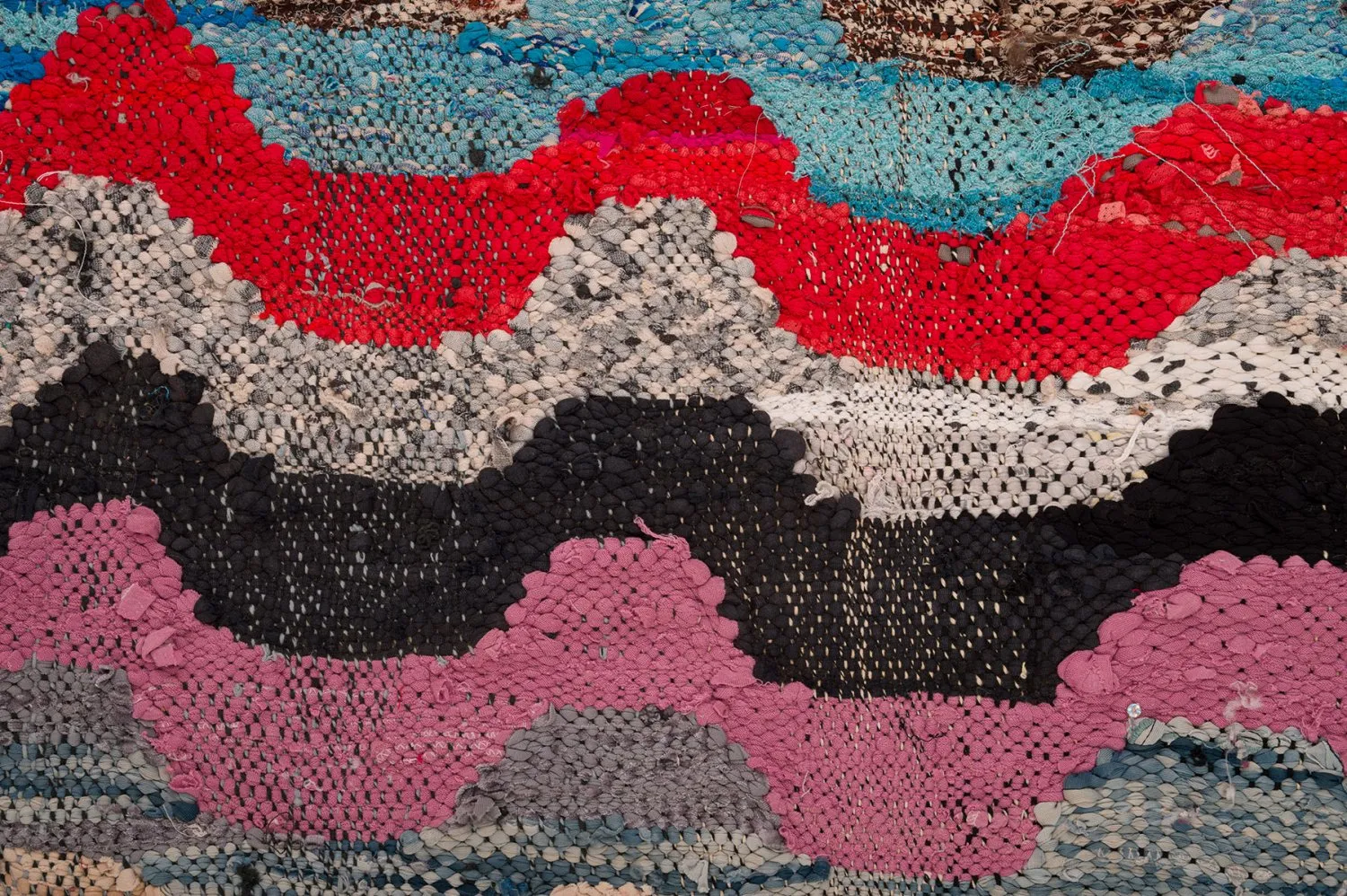 Marokkolainen Kilim matto Boucherouite 170 x 270 cm