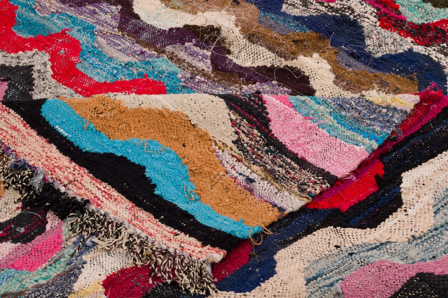 Marokkolainen Kilim matto Boucherouite 170 x 270 cm