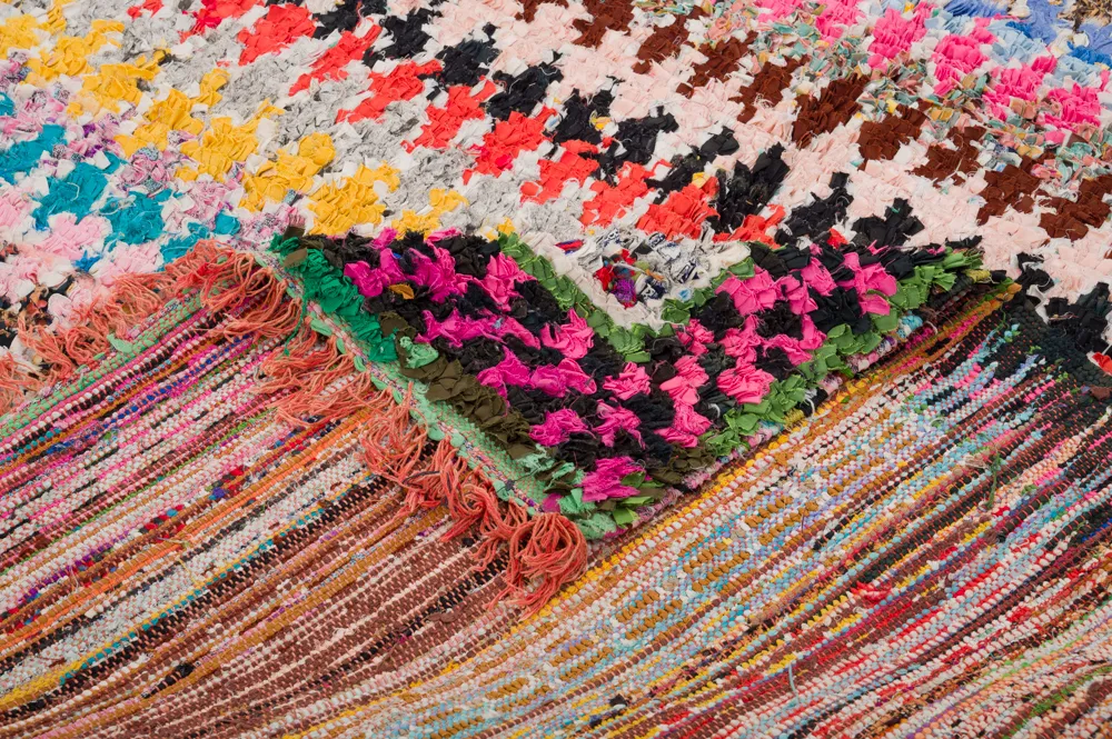 Marokkolainen Kilim matto Boucherouite 250 x 160 cm