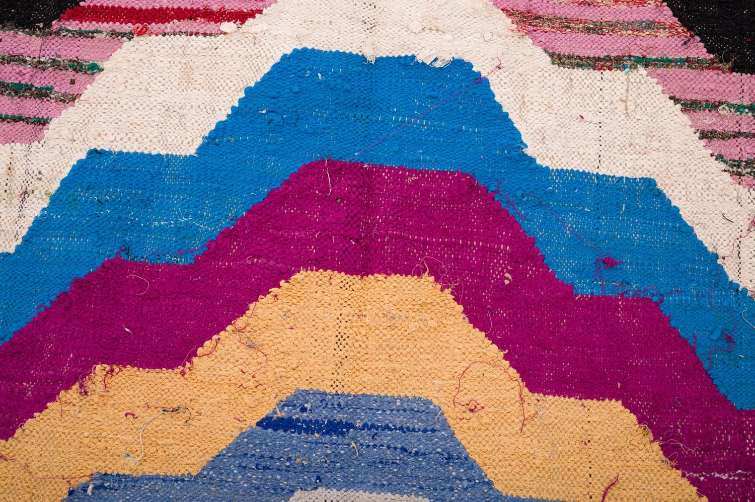 Marokkolainen Kilim matto Boucherouite 150 x 255 cm