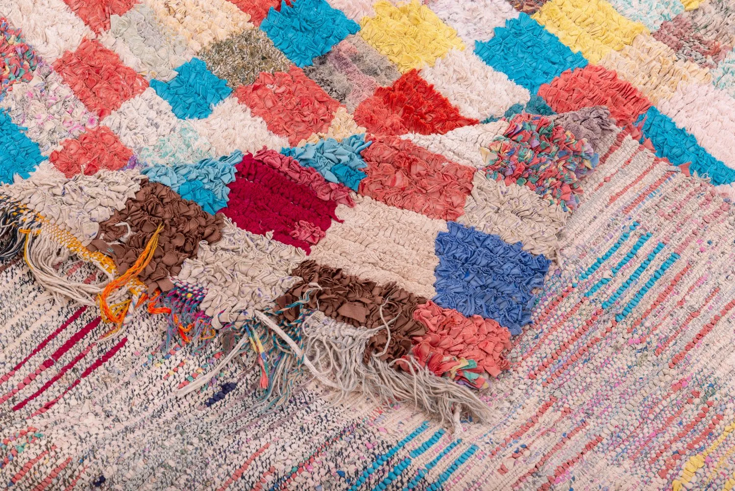 Marokkolainen Kilim matto Boucherouite 170 x 120 cm