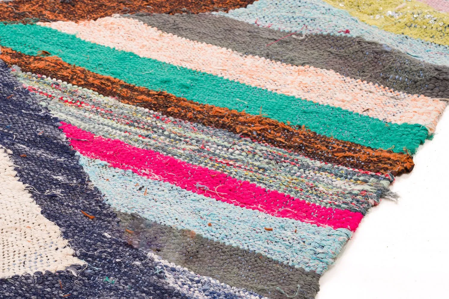 Marokkolainen Kilim matto Boucherouite 130 x 250 cm
