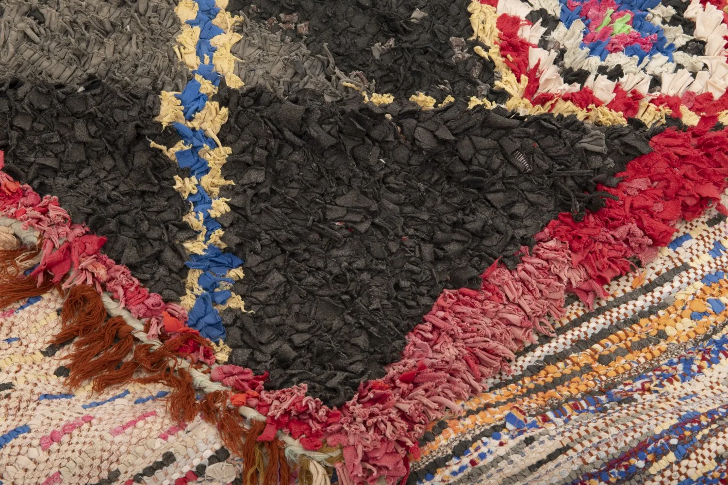 Marokkolainen Kilim matto Boucherouite 335 x 125 cm