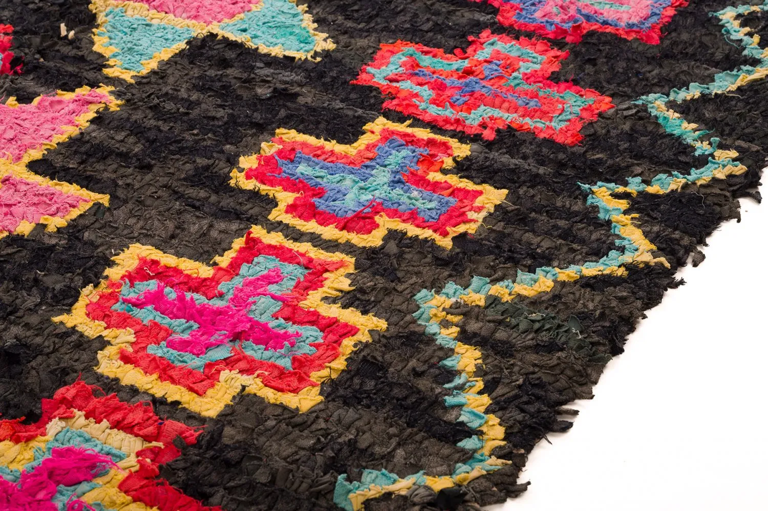 Marokkolainen Kilim matto Boucherouite 135 x 315 cm